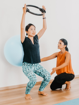 'Women's health physiotherapist treating hip and heel pain in Singapore